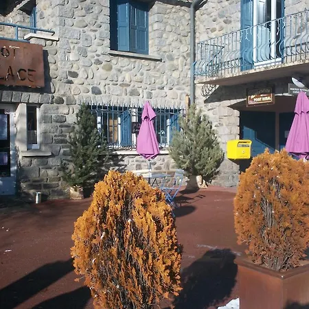 Bed & Breakfast Le Bistrot De La Place Bourg-Madame