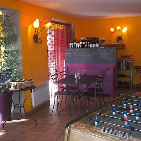 Bed & Breakfast Le Bistrot De La Place *
