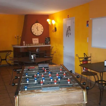 Le Bistrot De La Place Bourg-Madame